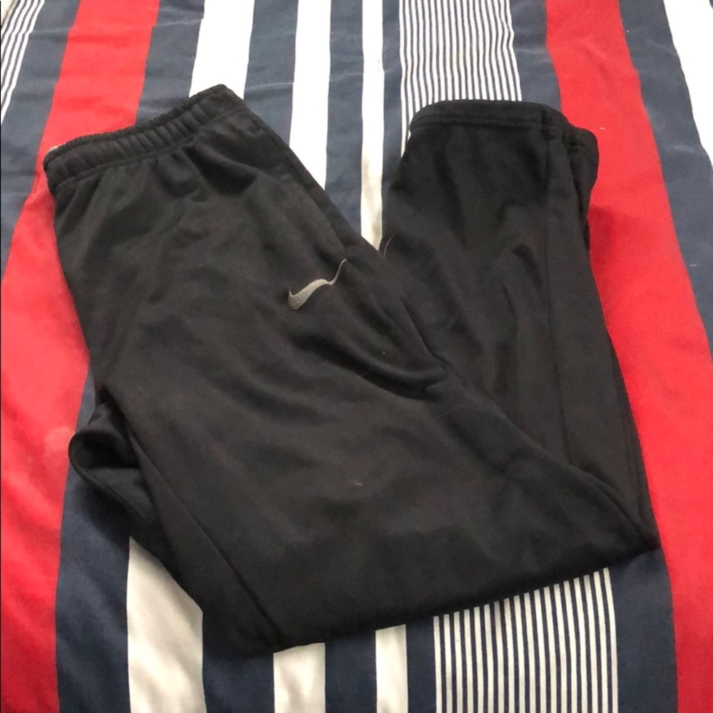 Nike therma fit sweatpants